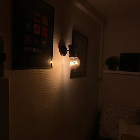 Apartment Cozy Projector Home, 6 Min To Metro *